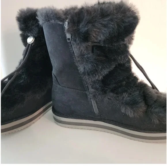 Elegant Black Fur Winter Boots - Picture 6 of 9